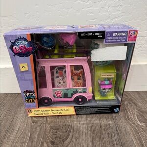 Littlest Pet Shop Pets in the City LPS Shuttle Bus w/ Barkley Woofley New in Box